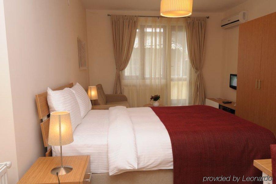 Three Apples Taksim Residence Istanbul Room photo