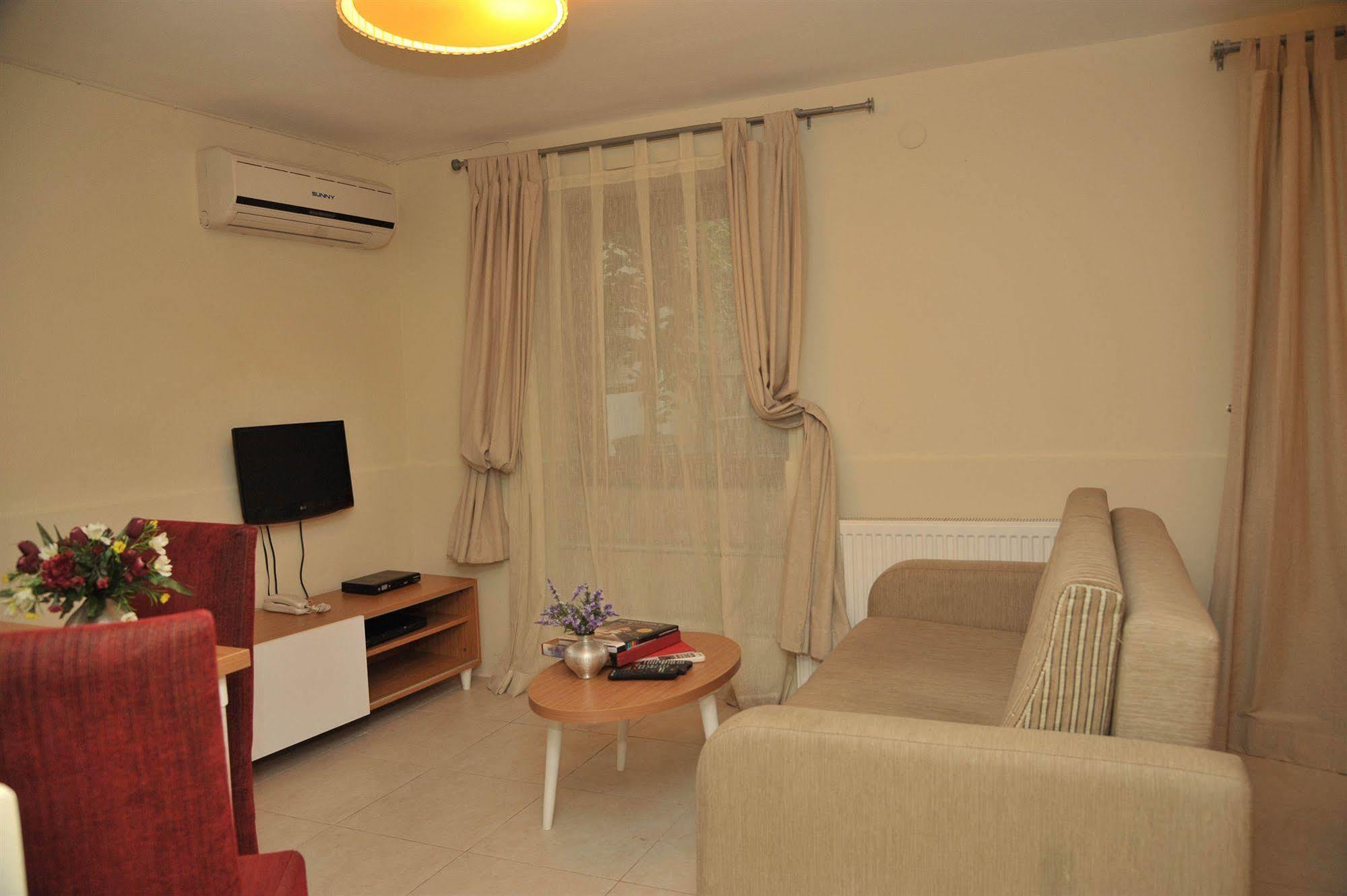 Three Apples Taksim Residence Istanbul Exterior photo