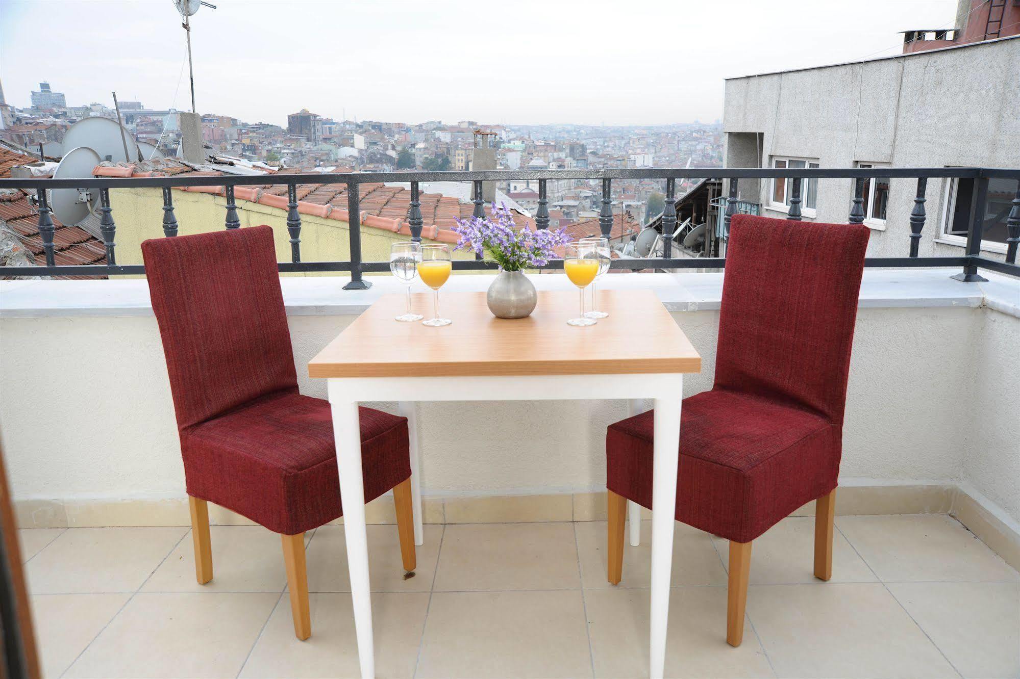 Three Apples Taksim Residence Istanbul Exterior photo